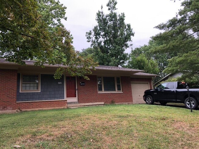 Building Photo - 1121 Gainesway Dr