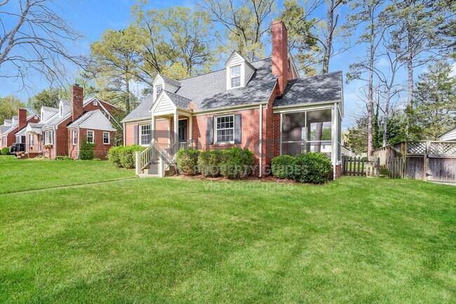Building Photo - 6522 W Franklin St