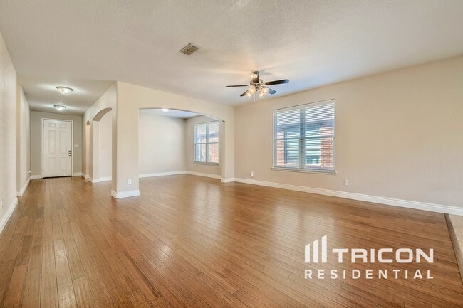 Foto del edificio - 1735 Oak Glen Dr