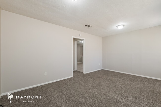 Building Photo - 125 James Garfield Cir