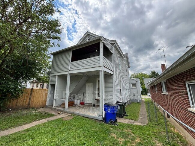 Foto del edificio - 1310 Shuler Ave