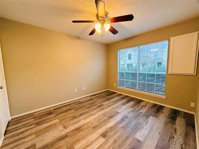 Foto del edificio - 5708 Giddyup Ln