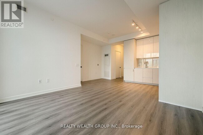 Building Photo - 28 Interchange Wy