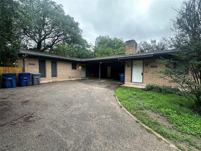 Foto del edificio - 8910 Little Walnut Pkwy