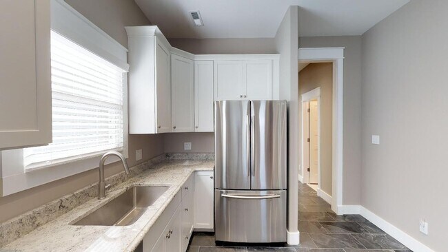 Foto del edificio - $1670 per Bedroom |4BR/2BA Rental in Fort ...