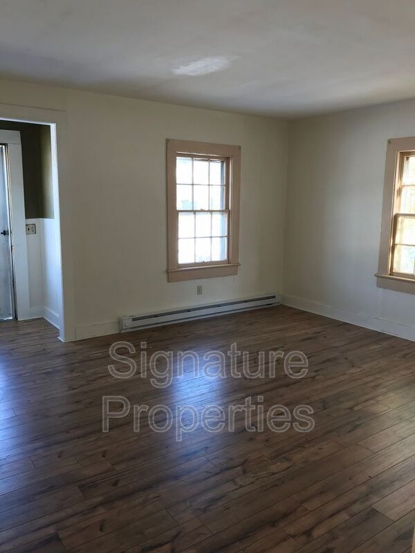 Building Photo - 1023 Spencer Ln