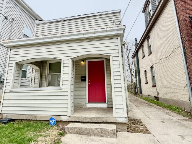 2 Bedroom home in Price Hill - 2 Bedroom home in Price Hill