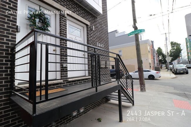 Building Photo - 2443 Jasper St