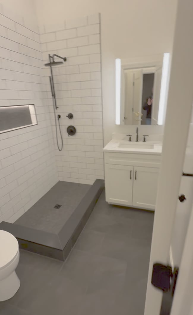 Building Photo - 464 Beacon St