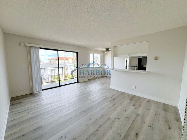 Foto del edificio - 2315 S Grand Ave