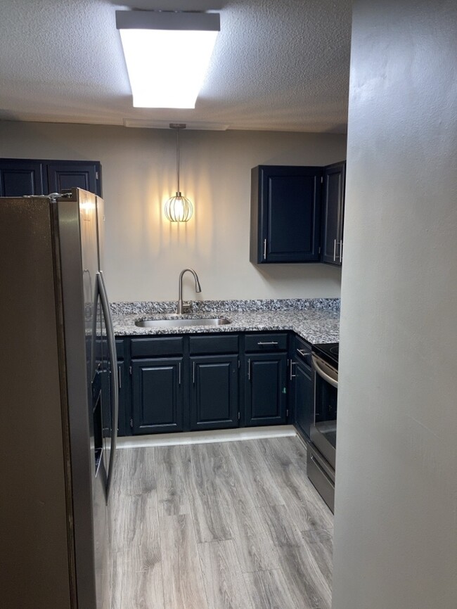 Building Photo - Condo Overlooking Lake Hartwell