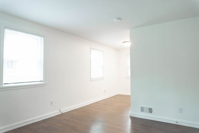 Foto del edificio - Charming 2BR Home in Lily Ponds NE DC – Ac...