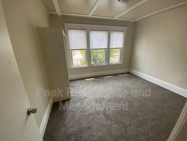 Foto del edificio - 855 Alexander St SE