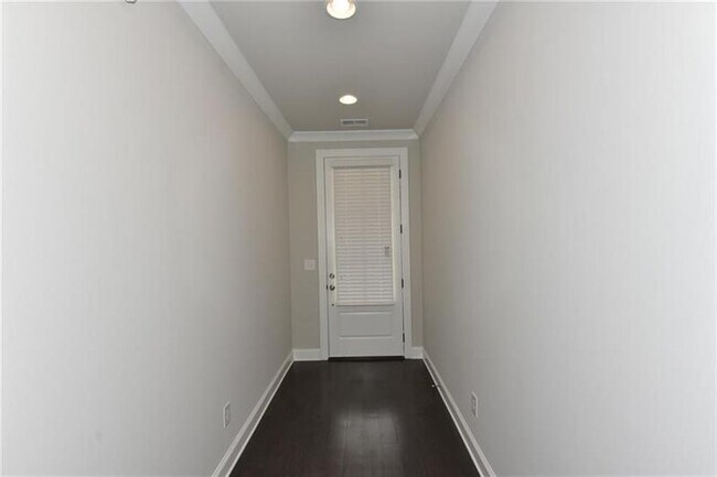 Building Photo - 5240 Cresslyn Rdg