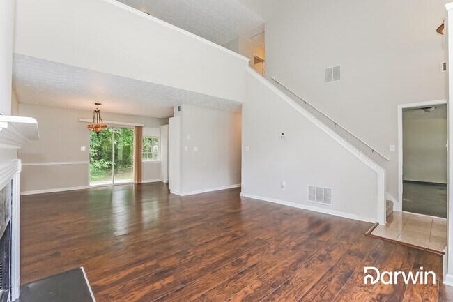 Building Photo - 1701 Ivy Glenn Rd, Decatur, GA 30032