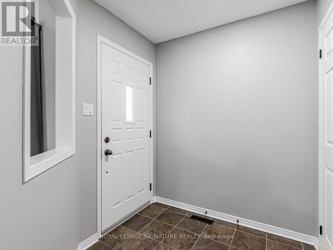 Building Photo - 10 Laidlaw Dr