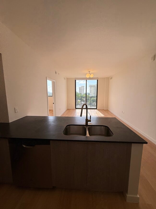 Foto del edificio - 1583 NE 110th St