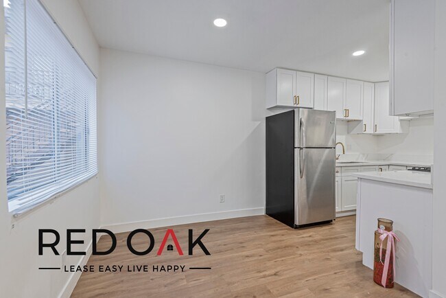 Foto del edificio - Phenomenal One Bedroom with a Stunning Kit...