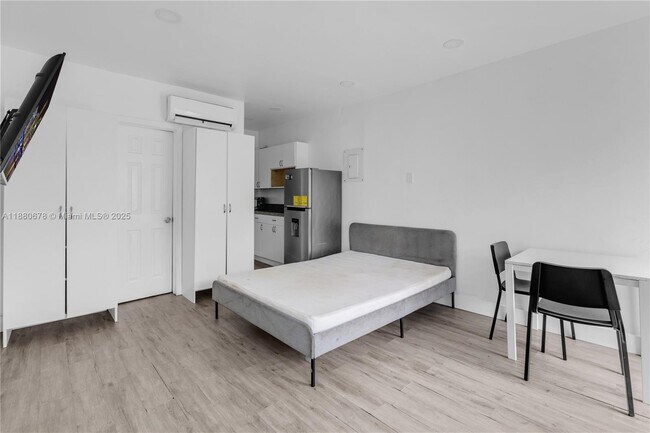 Foto del edificio - 110 NW 9th Ave
