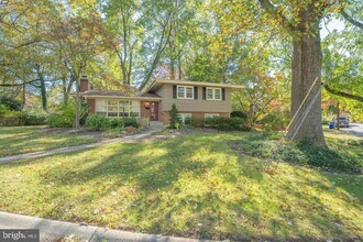 Building Photo - 1006 Strout St