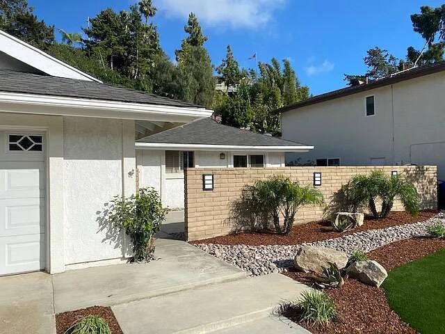 Foto del edificio - 5325 Vickie Dr