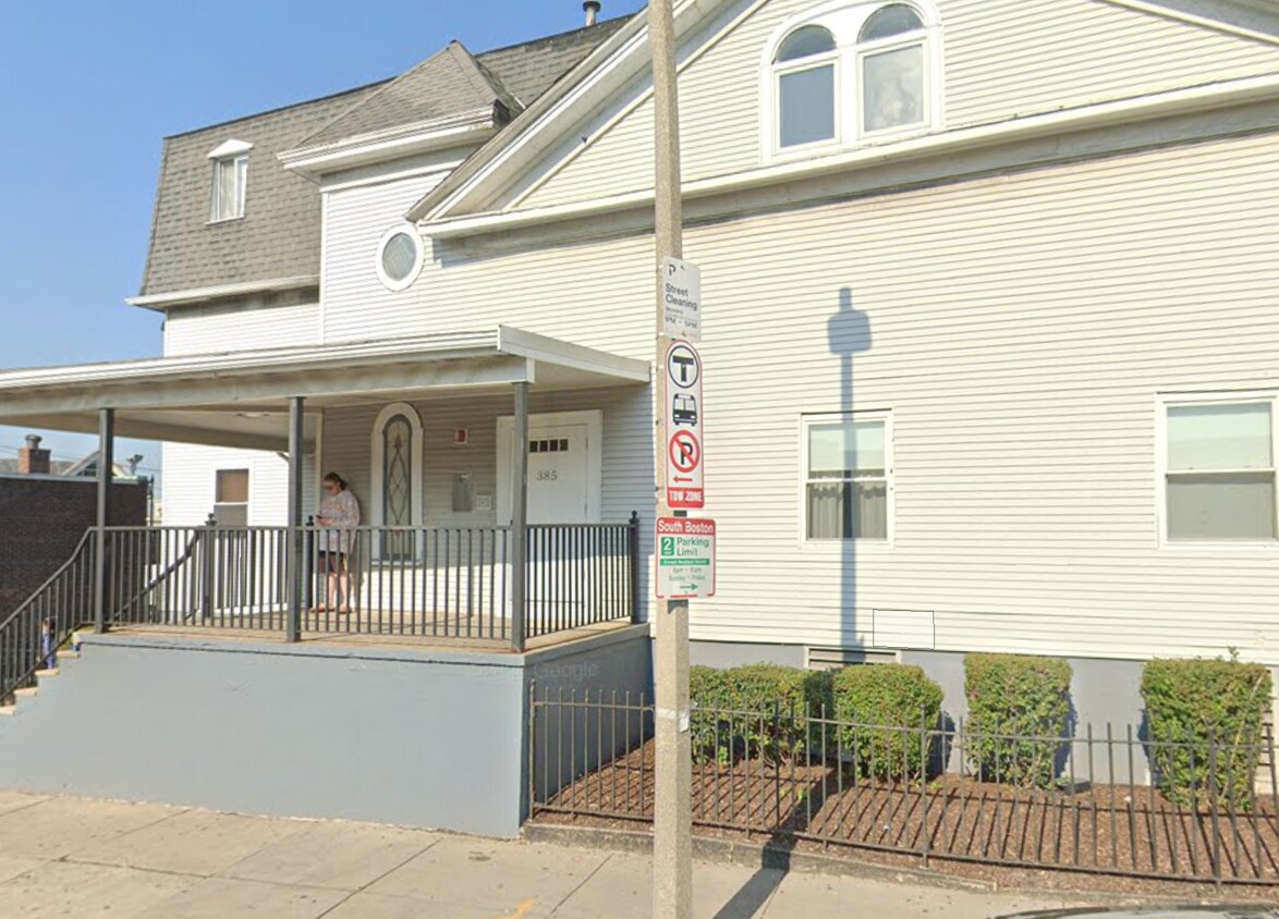 Building Photo - 385 Dorchester St