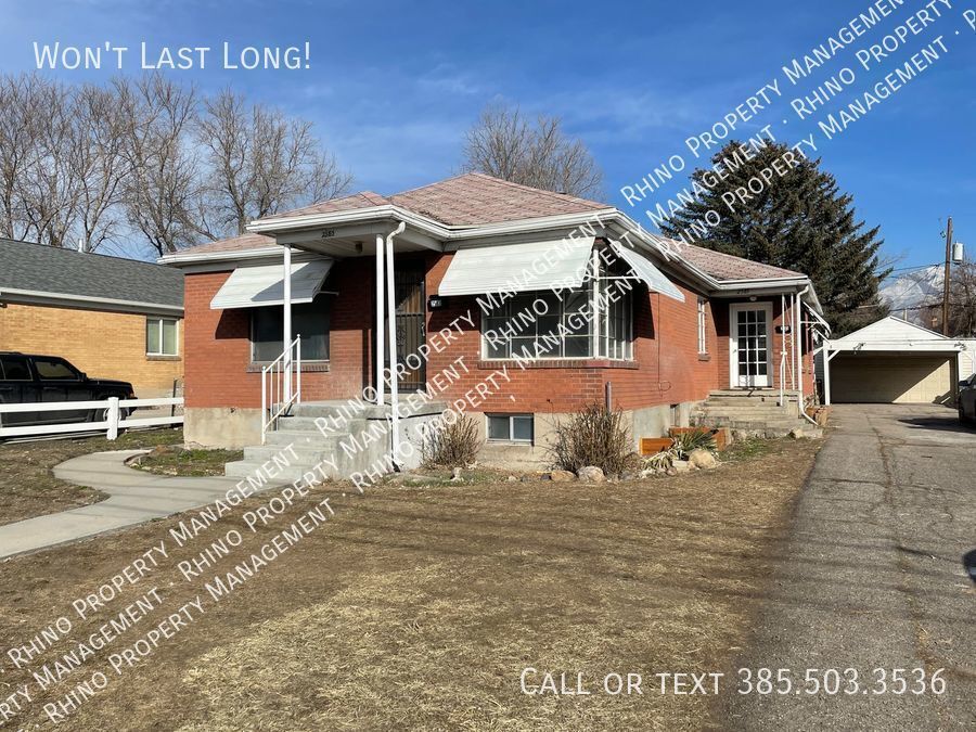 Primary Photo - 3 Bedroom/1 Bathroom Triplex in SLC