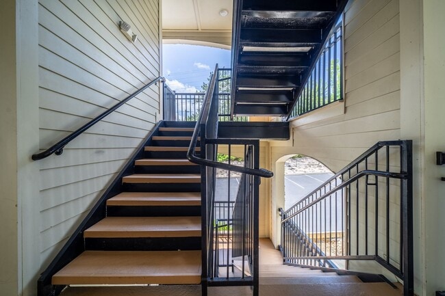 Building Photo - Lakefront Condo for Rent | 2 Bed, 2 Bath |...
