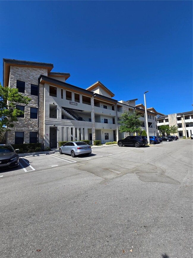 Building Photo - 8031 NW 104th Ave