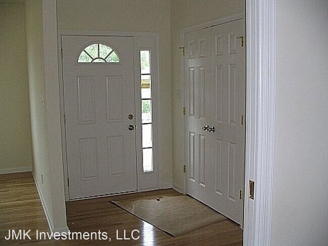 Building Photo - 3 br, 2.5 bath House - 204 N. Virginia Ave