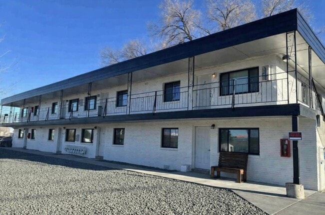 Photo - 5220 W 5th Ave (Lakewood, CO) Apartments