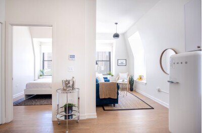 Foto principal - 106 W Chicago Ave