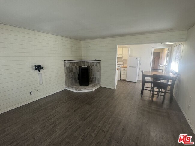 Foto del edificio - 1029 W Fairway Blvd