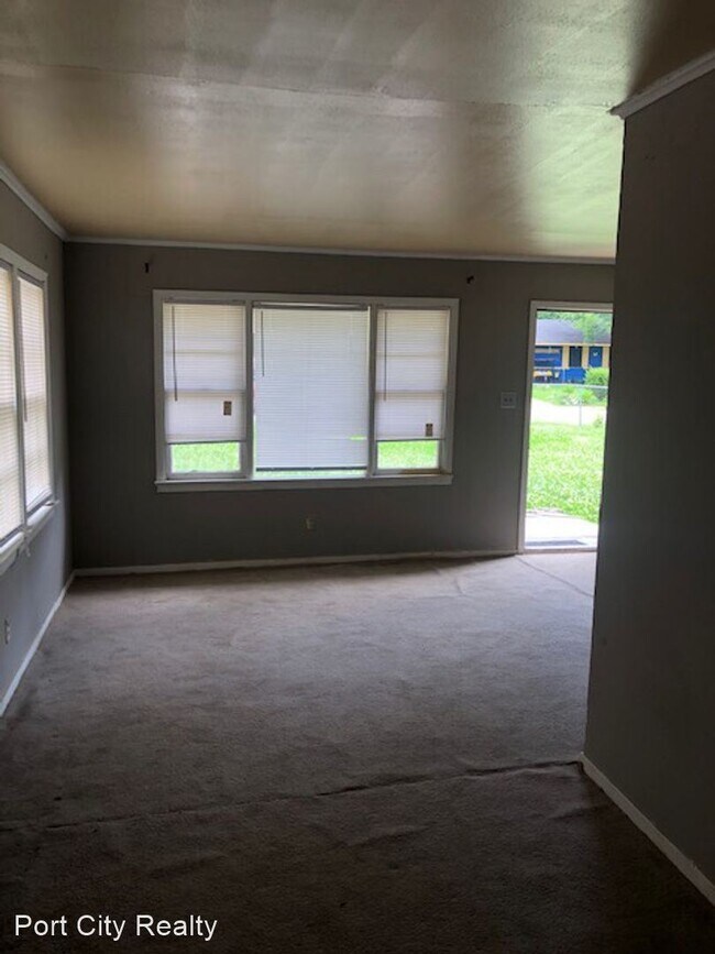 Foto del edificio - 3 br, 1 bath House - 1823 Fulton St.