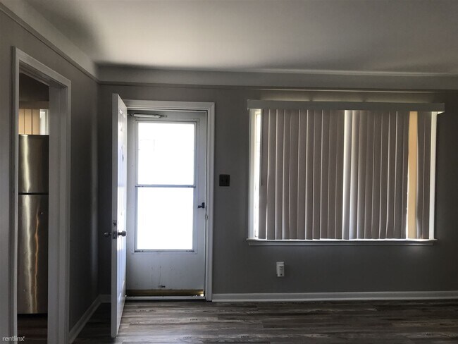 Foto del edificio - 4 br, 1 bath House - 1808 Charter St