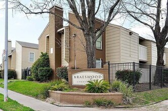 Building Photo - 8100 Creekbend Dr