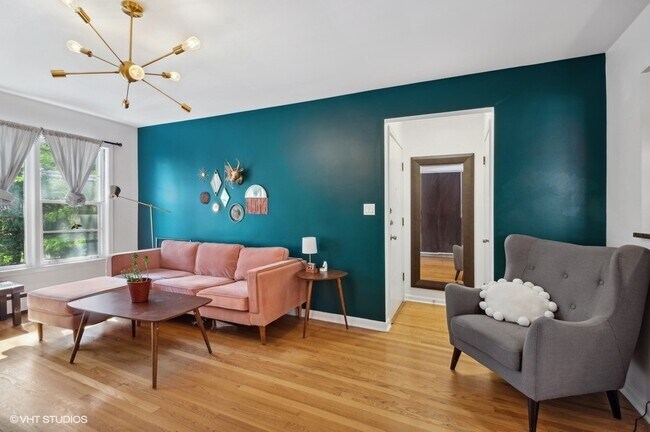 Building Photo - 4030 N Mozart St