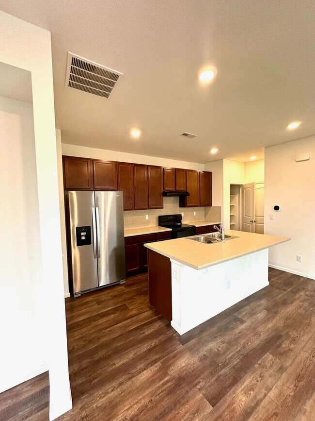 Foto del edificio - 3 Bedroom 2.5 Bath Paired Home in Colorado