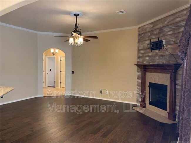 Foto del edificio - 12327 N 108th E Ave