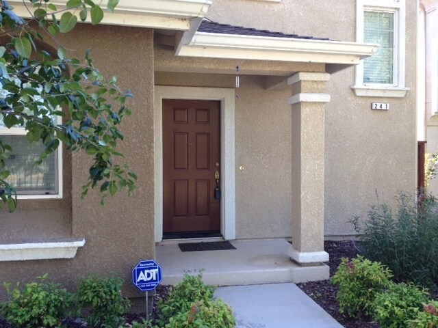 Building Photo - Accessible community in newer part of Pitt...