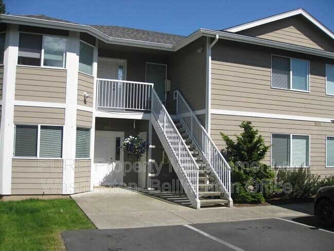 Foto del edificio - 905 Orchid Pl