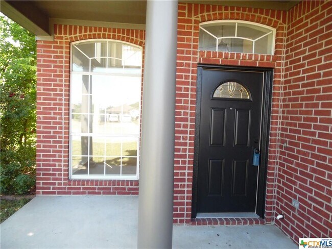 Building Photo - 1407 Fox Creek Dr