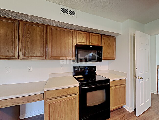 Building Photo - 4010 Amber Way