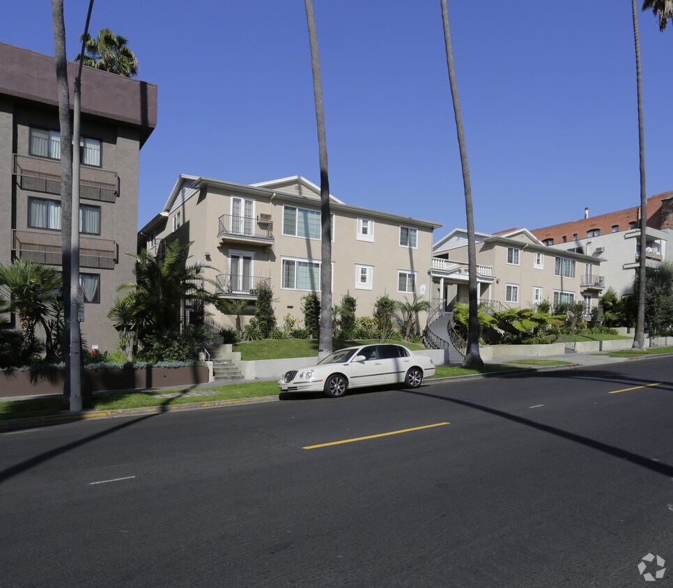 Primary Photo - 443 S Mariposa Ave