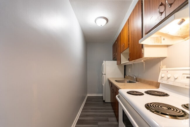 1BR, 1BA - Kitchen - 931-932 Caledonian Vw