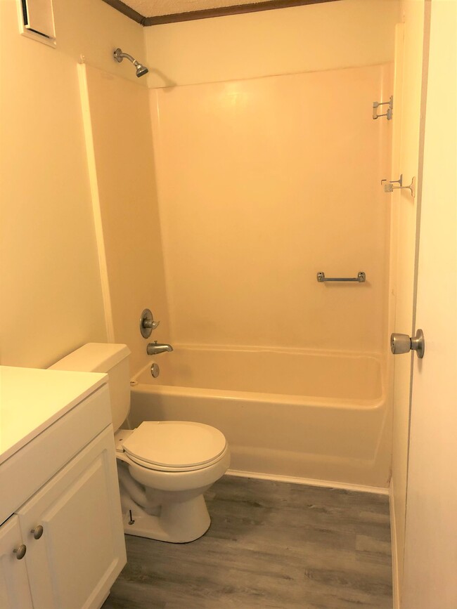 Building Photo - 15156 Pine Meadows Dr