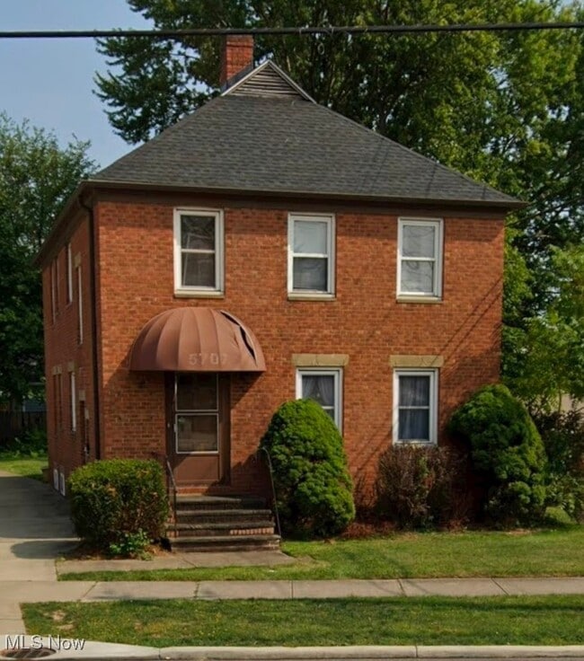 Building Photo - 5707 Pearl Rd