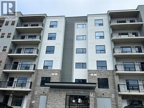 Building Photo - 3370 Stella Crescent