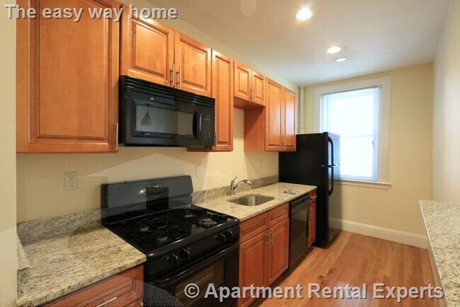 Foto del edificio - 136 Highland Ave