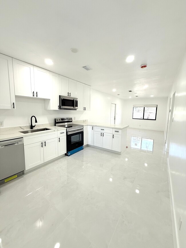 Building Photo - 209 NW 10th St